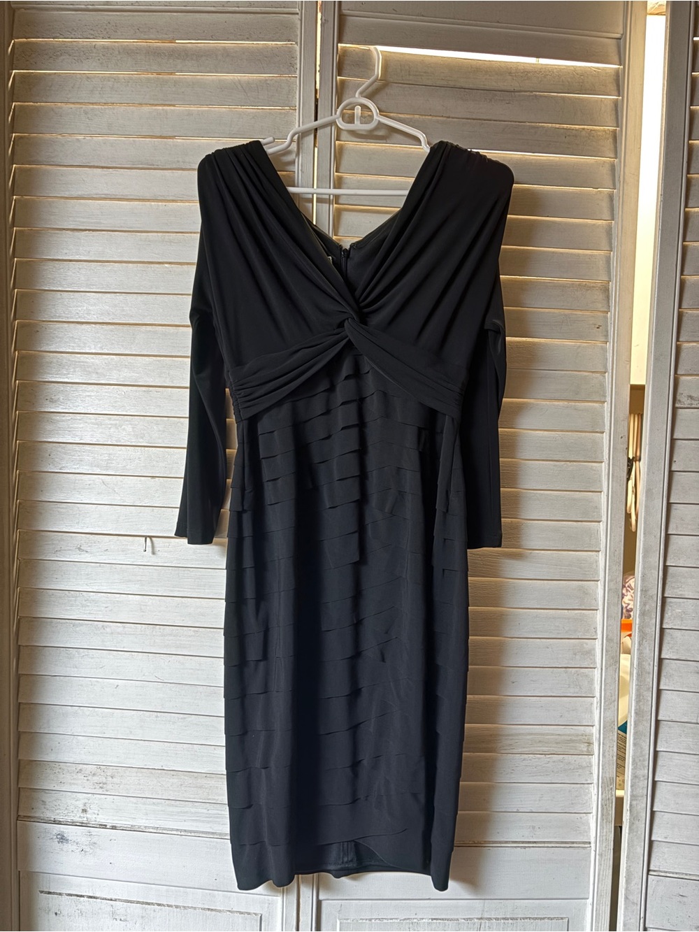 Jones New York Black Long-Sleeve Twist-Front V-Neck Dress